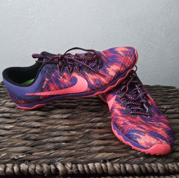 Nike Racing Shoes - Picture 2 of 5